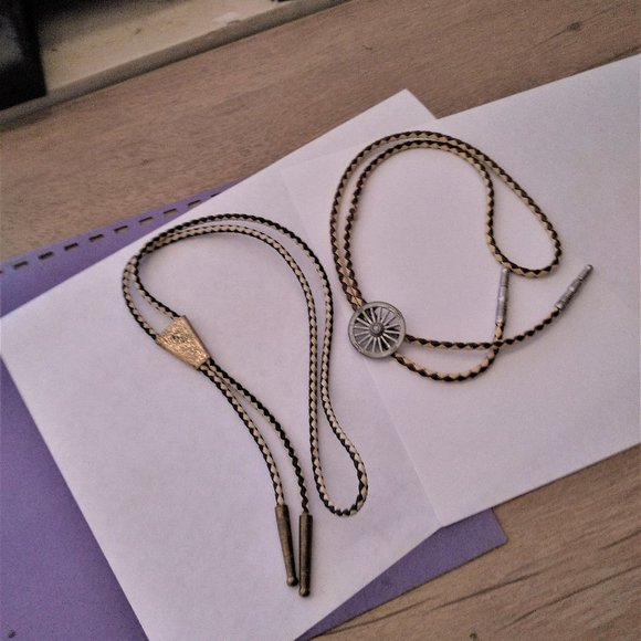 Vintage Western Cowboy Cross Bolo Tie necklace silver gold Black Draw - Picture 2 of 3